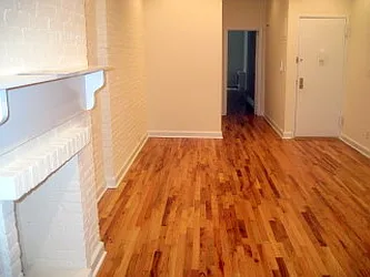 Rented by Metropolis Real Estate of Manhattan