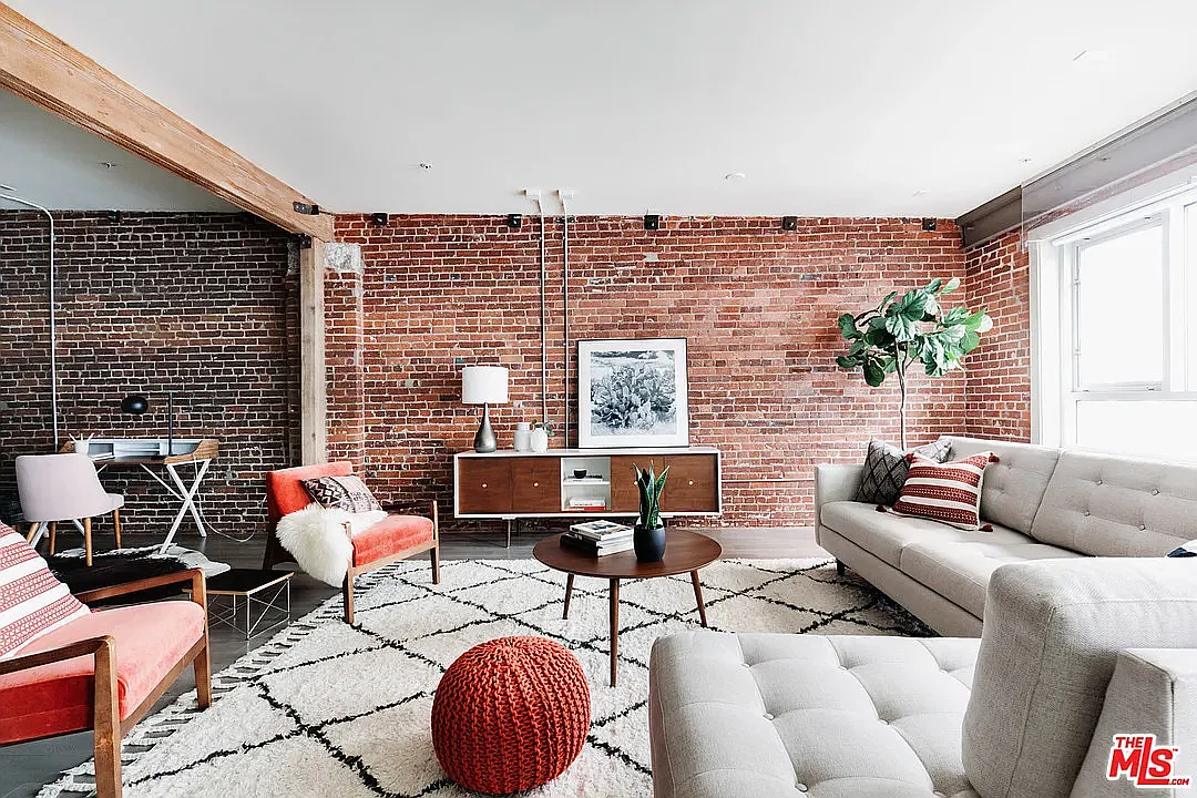 1 bed, 1090 sqft, $5,000 — Photo 3