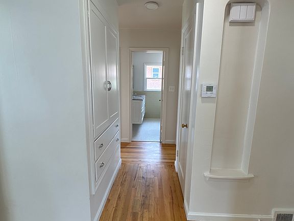 3rd image of 1263 E Lorraine Dr