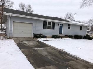 1645 25th St, Highland, IL