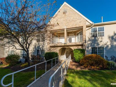 11 Parkside Ct, Wayne, NJ, 07470