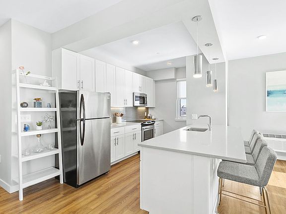 4th image of 190 Beach 69th St #104