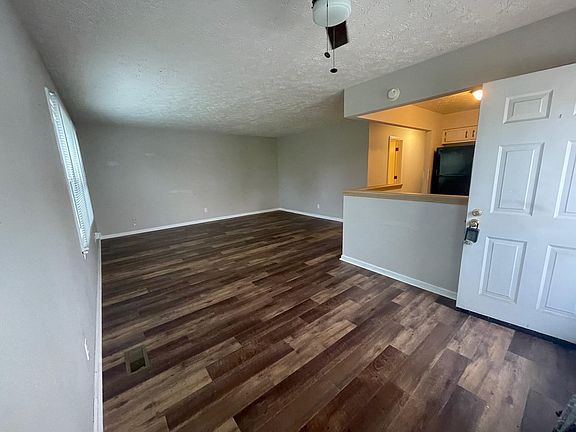 3rd image of 8177 Old Farm Ln