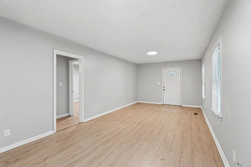 2 bed, 1.0 bath, 760 sqft, $1,395 — Photo 4
