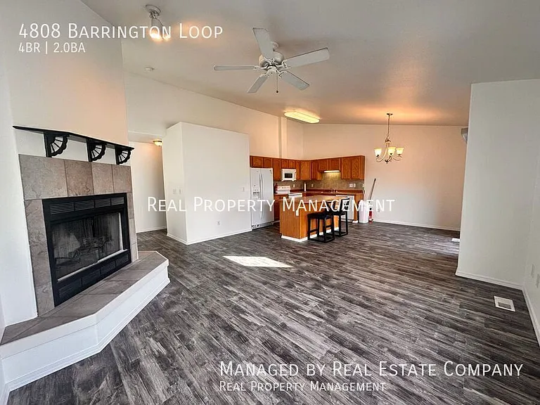 4808 Barrington Loop — Photo 2