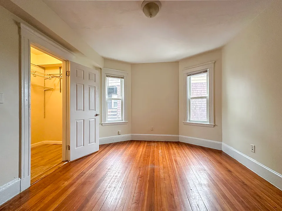 41 Harvard St #3