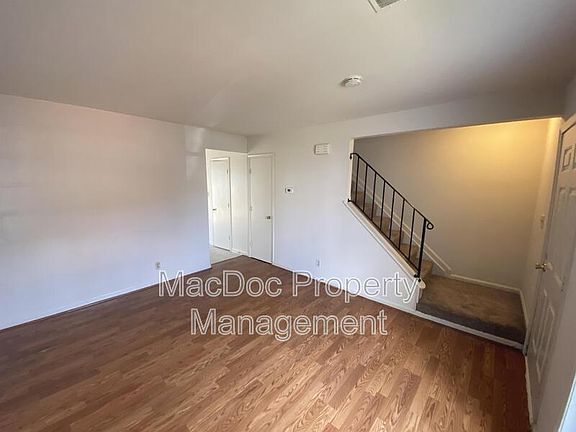 4th image of 509 Powhatan Ct