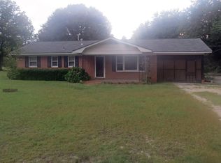 137 Wallace Cir, Eastman, GA 31023