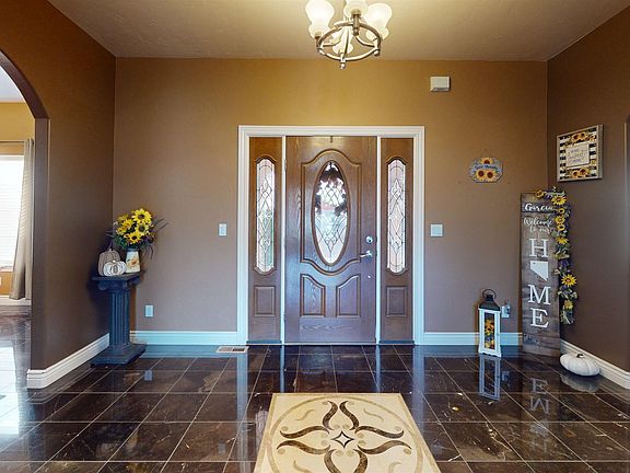 4th image of 2905 Paiute St