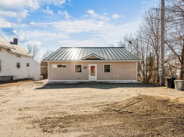 14 Mercer Road, Norridgewock, ME 04957
