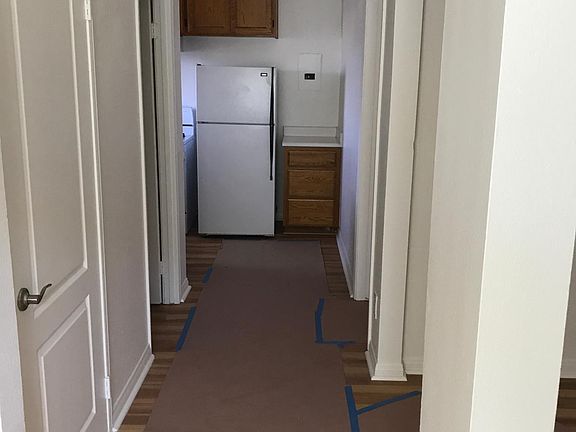 3rd image of 2462 Island Ave