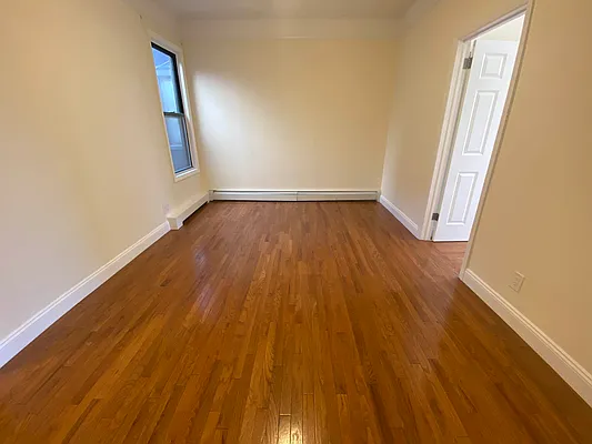Rented by Contact Realty | media 4