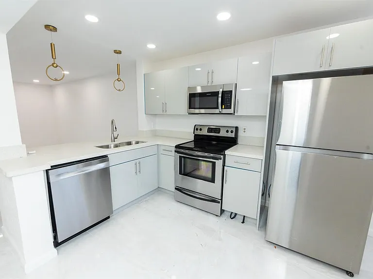 8939 NW 23rd St — Photo 3