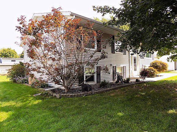 2nd image of 1705 Herbert St
