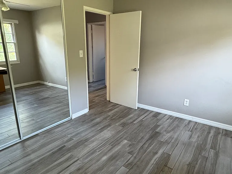 4858 Elsa Rd — Photo 13