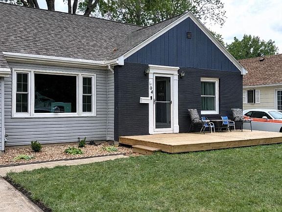 3rd image of 604 7th Ave SW