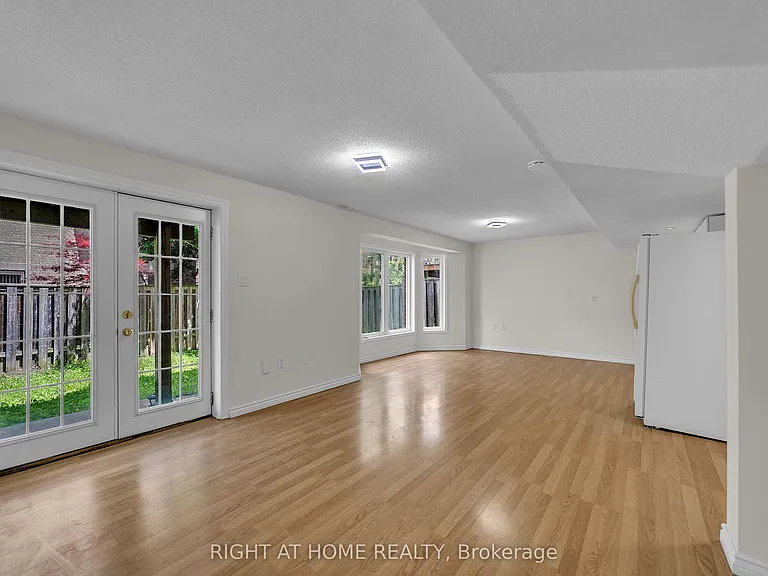 47 Medoc Pl — Photo 7