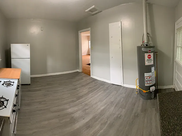 912 Oxmoor Rd — Photo 23