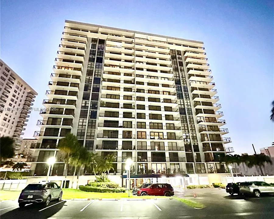 3031 N Ocean Blvd #404