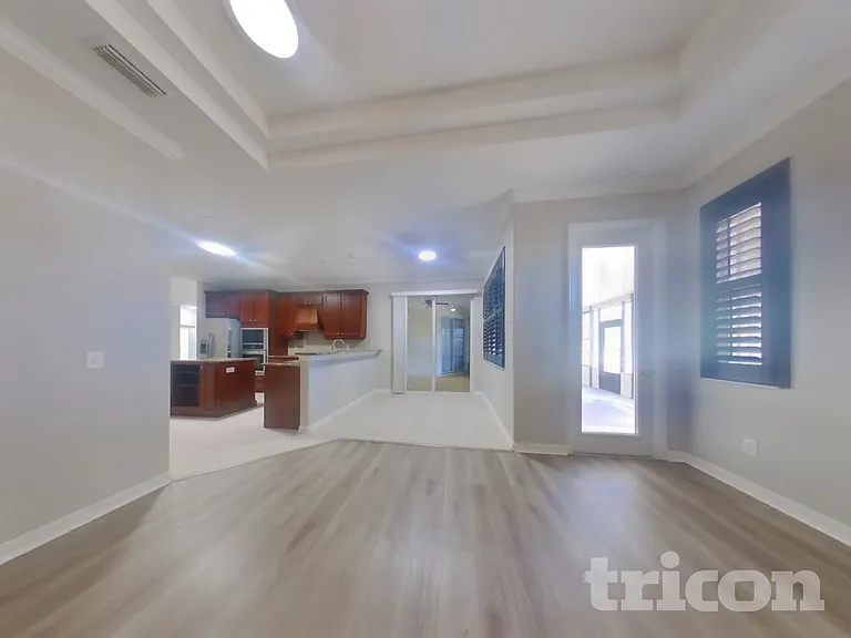 6300 Falcon Lair Dr — Photo 2