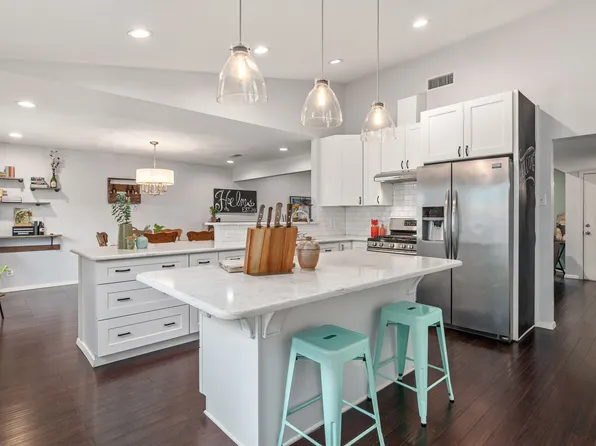3113 Robin Hill Ln, Garland, TX 75044