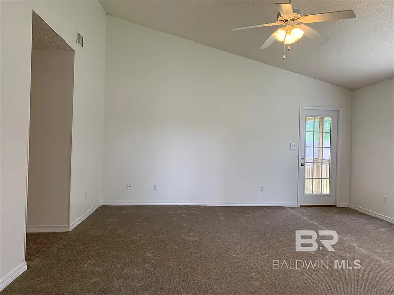 16215 Mansion St — Photo 31