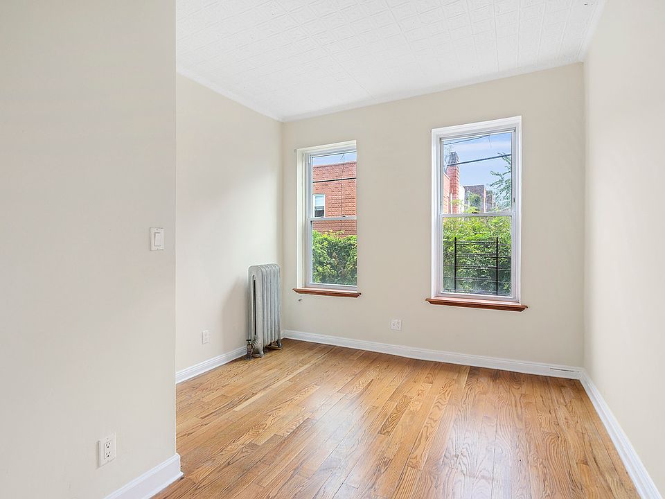2nd image of 1168 Sutter Ave APT 1R