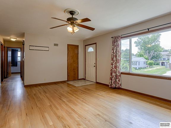 3rd image of 3307 N 207th St