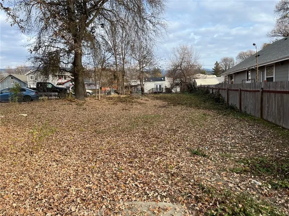 9460 Mendenhall Ave #7-8, Upper Lake, CA 95485