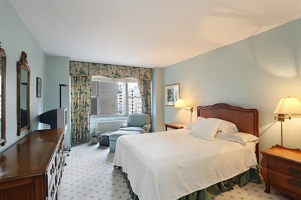 Sold by Corcoran | media 3