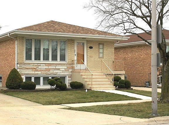 2nd image of 4825 N Greenwood Ave