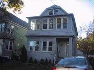 724 Chestnut St, Roselle, NJ 07203