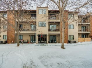 2930 Ontario Ln APT 8, Bismarck, ND 58503