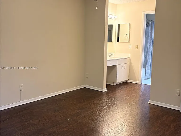 1040 Coral Club Dr #1040 — Photo 8