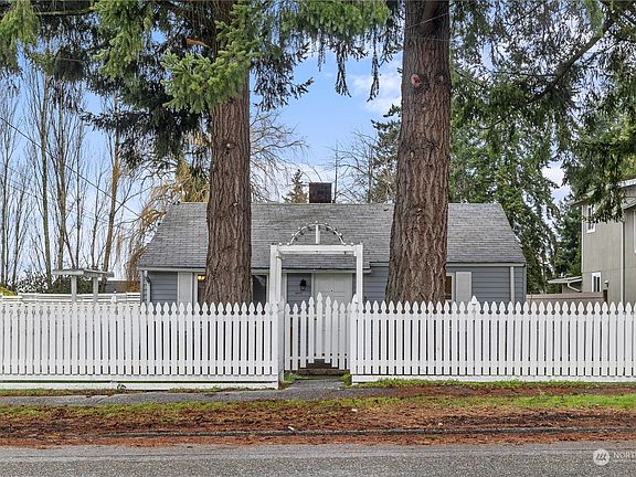 3rd image of 17235 34th Avenue S