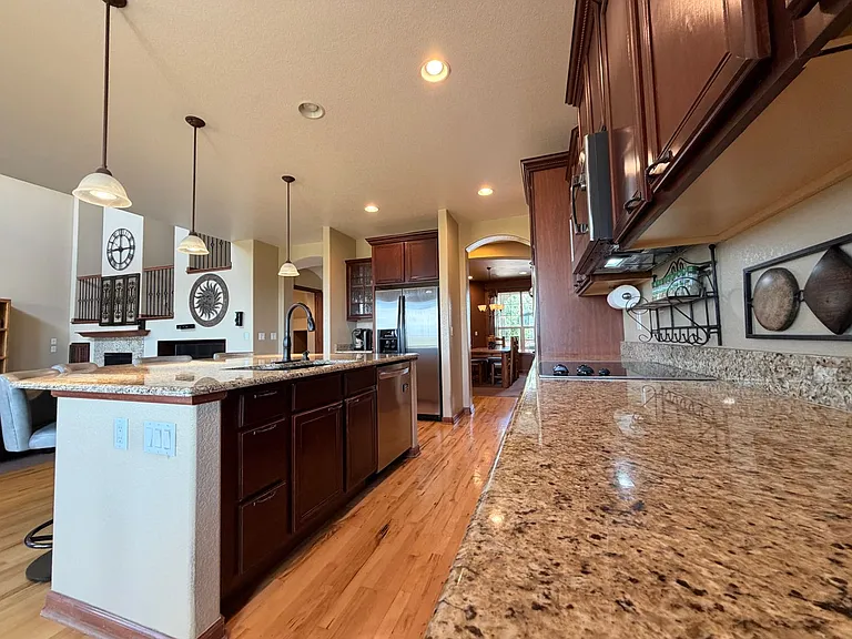11569 S Flower Mound Way — Photo 6