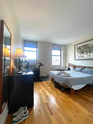 Rented by Douglas Elliman | media 5