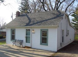 237 S Highland Ave, Creve Coeur, IL