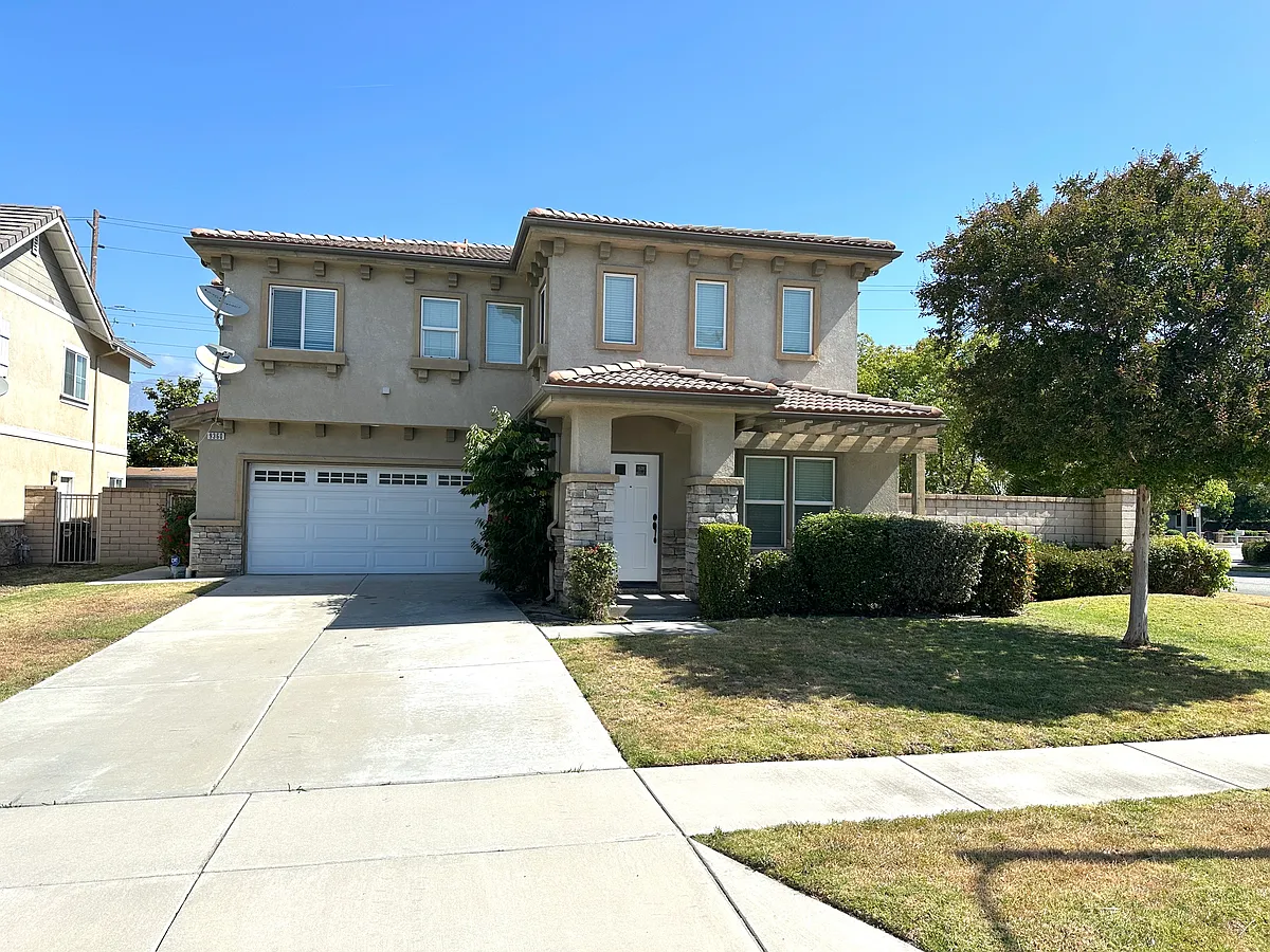 Building Photo - 9360 Alderwood Dr