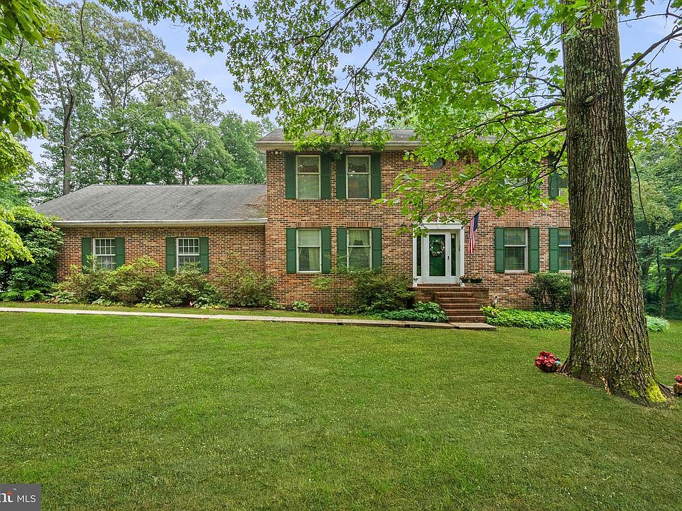 1st image of 673 Wellerburn Ave
