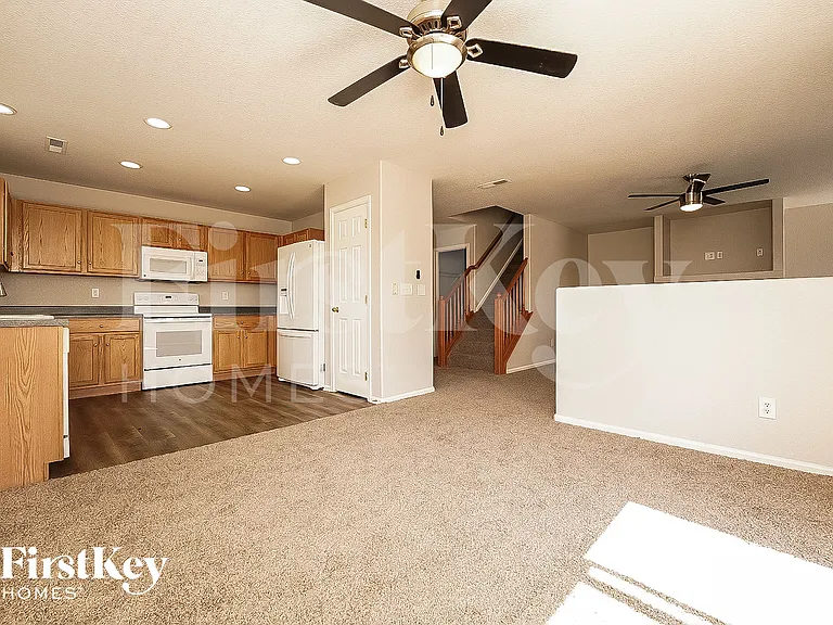 783 Willow Dr — Photo 6