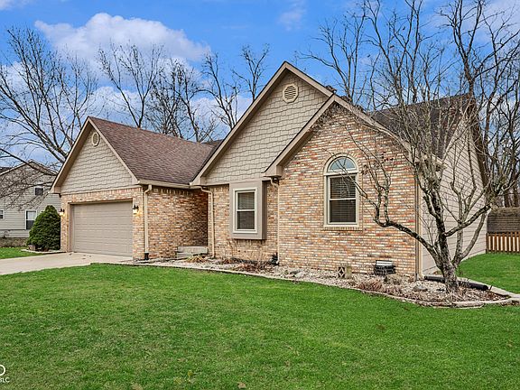 3rd image of 6251 Crystal Springs Dr