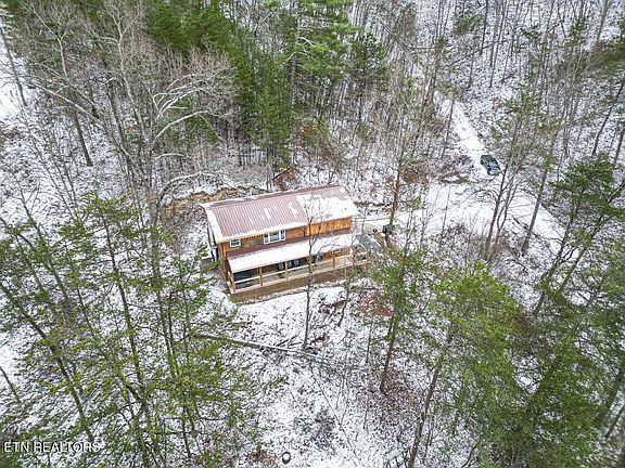 5th image of 908 Bryan View Rd