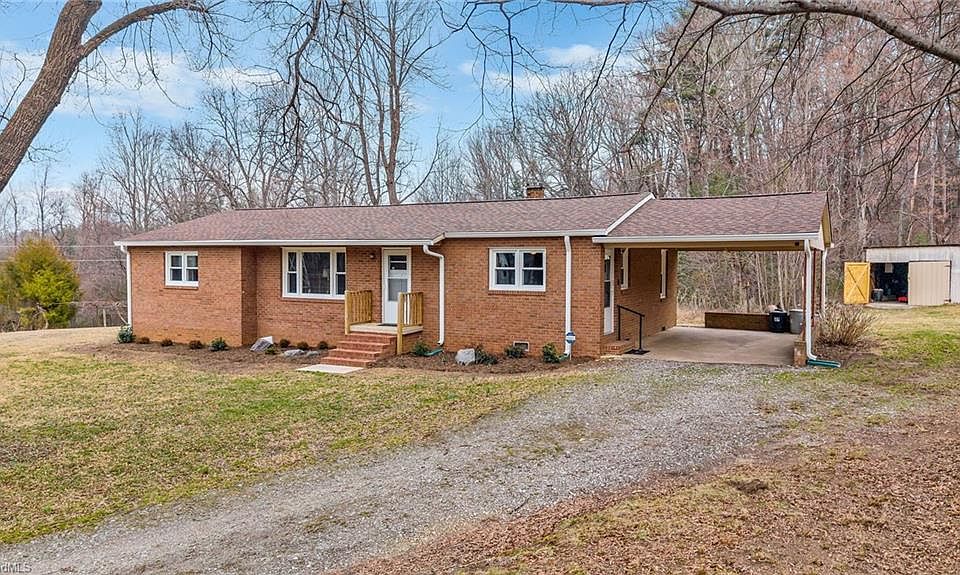 1st image of 286 Pike Rd