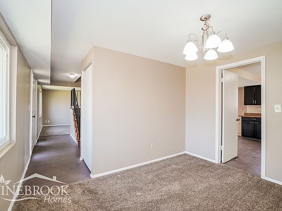 5th image of 3733 Panama Dr