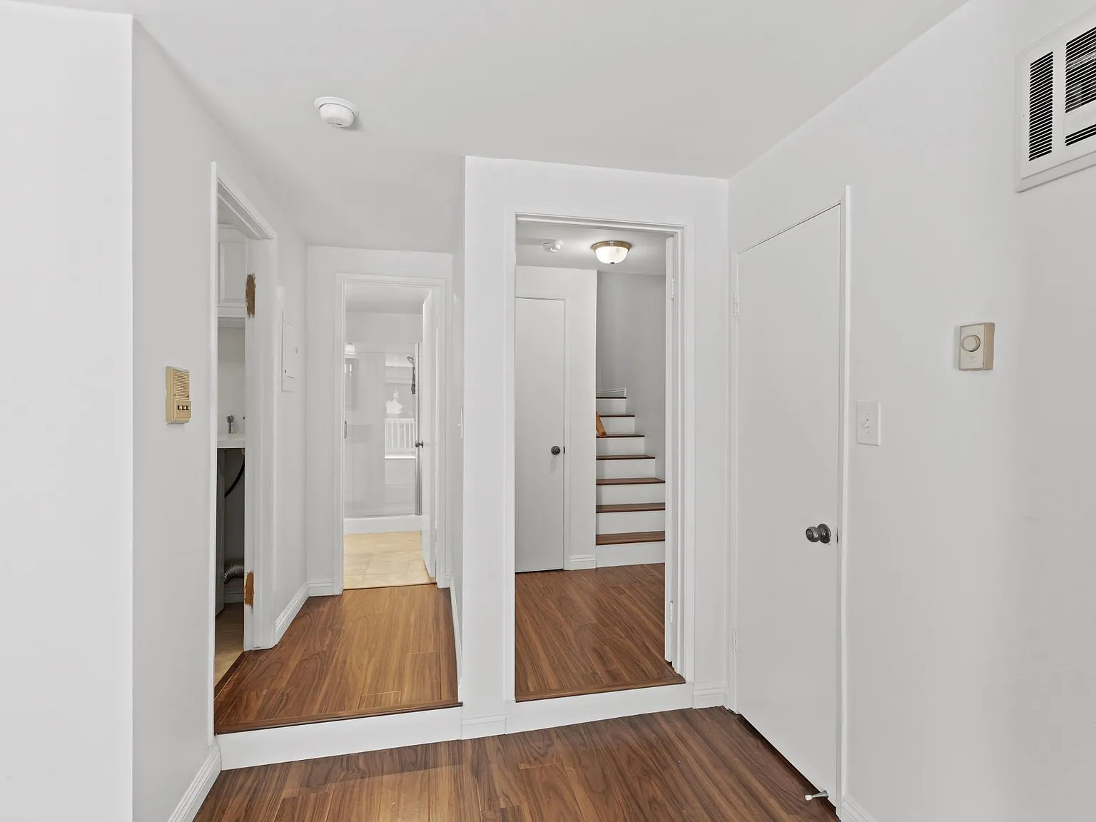 2 bed, 1.5 bath, 1175 sqft, $4,495 — Photo 4