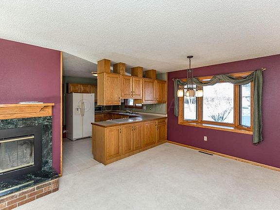 3rd image of 205 38th Avenue Cir S
