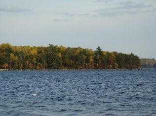 3034 Emerald Point Dr, Raymond, ME 04071