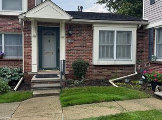 10110 S Great Oaks Cir #178, Clinton Township, MI 48036