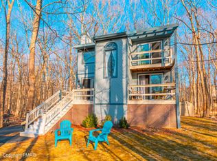 3313 Greenbriar Dr, East Stroudsburg, PA